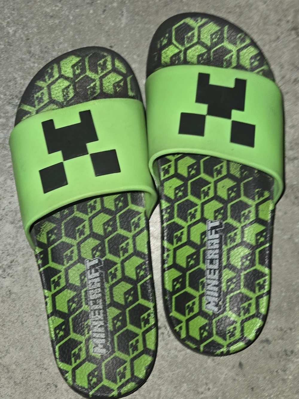 Minecraft Green Creeper Slide Sandals